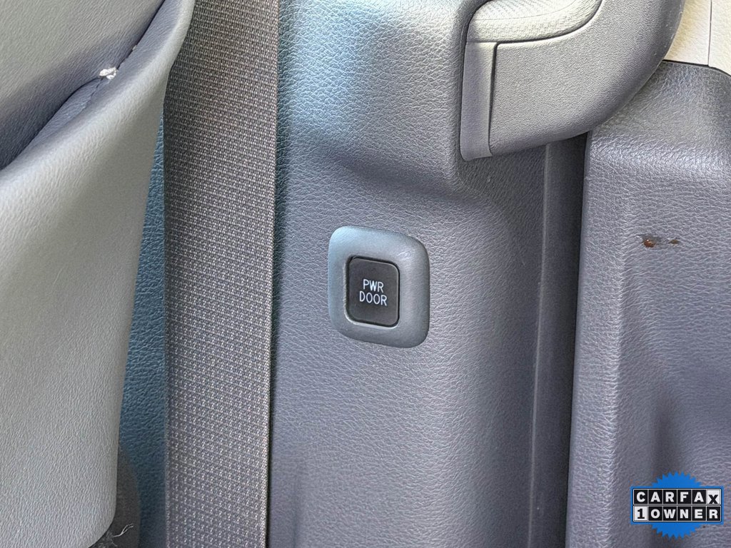 Used 2024 Toyota Sienna XLE image 35