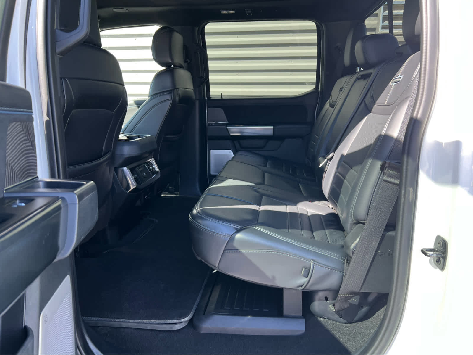 Certified 2025 Ford F350 Platinum image 28