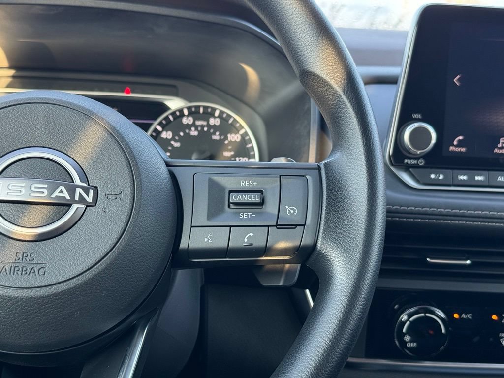 Used 2023 Nissan Rogue S AWD/4WD image 24
