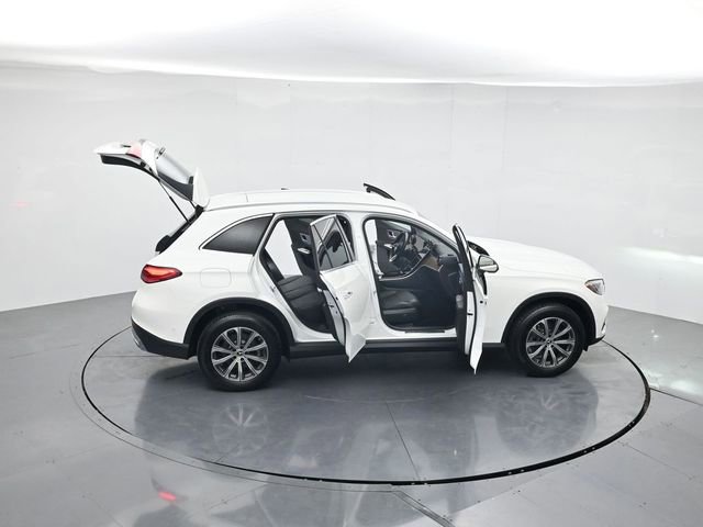 Used 2024 Mercedes-Benz GLC 300 image 42