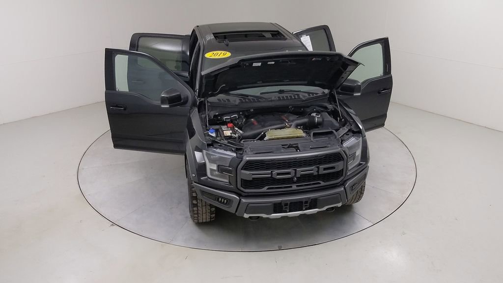 Certified 2019 Ford F150 Raptor w/ Equipment Group 802A Luxury image 47