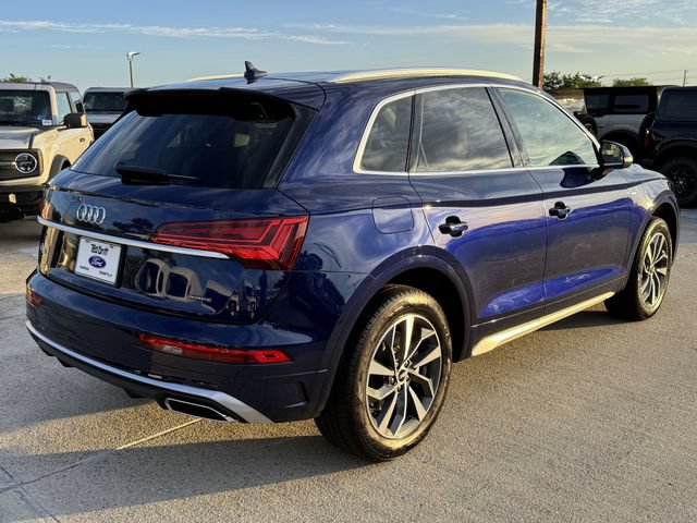 Used 2022 Audi Q5 2.0T Premium w/ Convenience Package AWD/4WD image 5