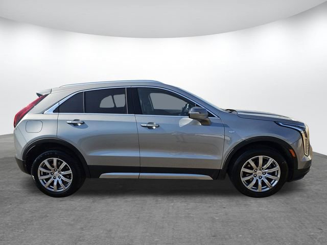 Used 2023 Cadillac XT4 Premium Luxury image 3