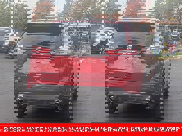 Certified 2024 Ford Edge Titanium image 3