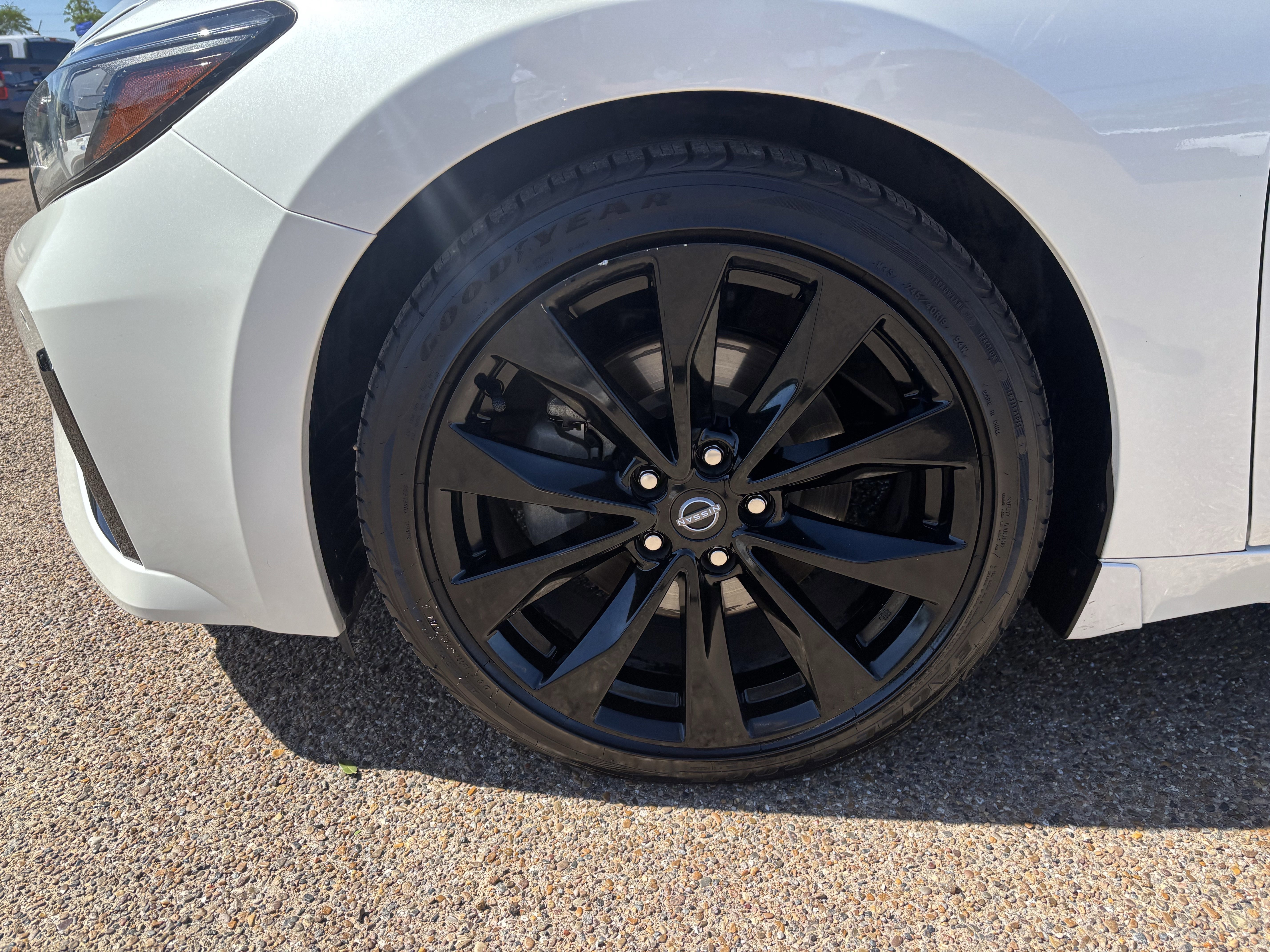 Used 2023 Nissan Maxima SR w/ Sport Mat Group image 8