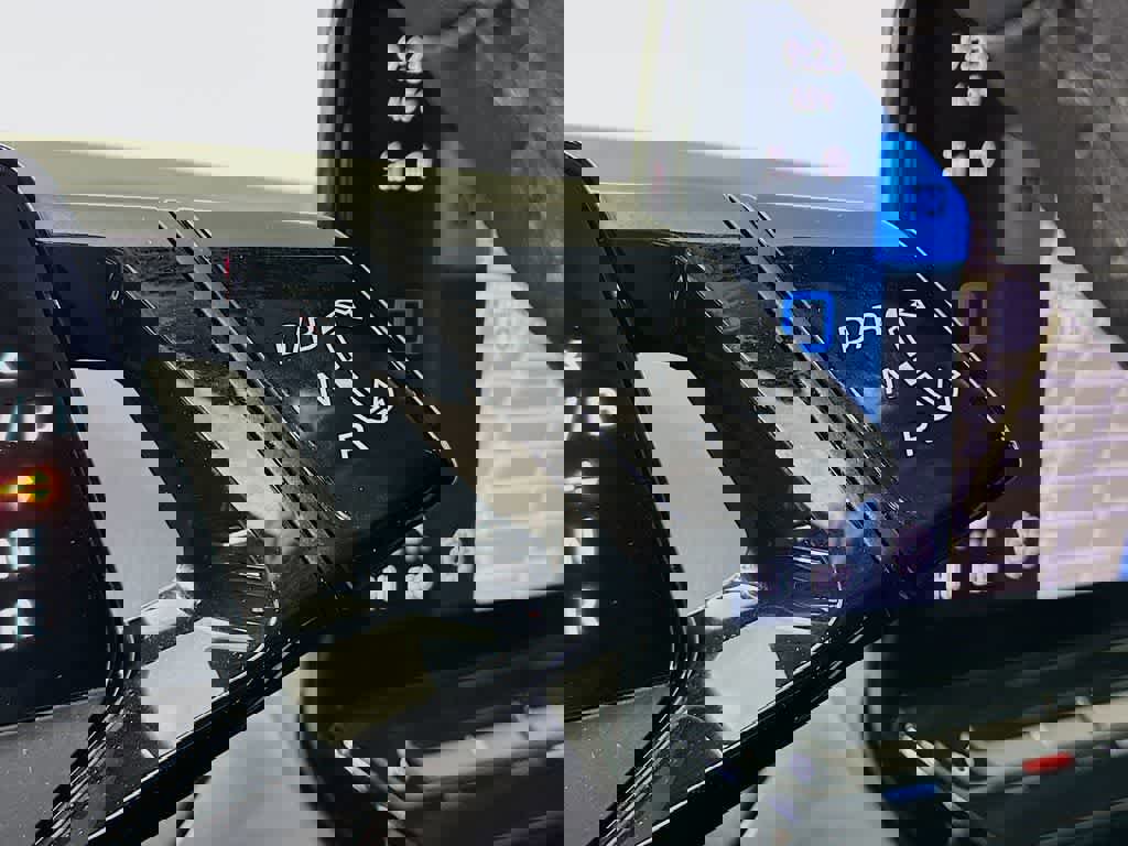 Used 2023 Volkswagen ID.4 Pro S image 22