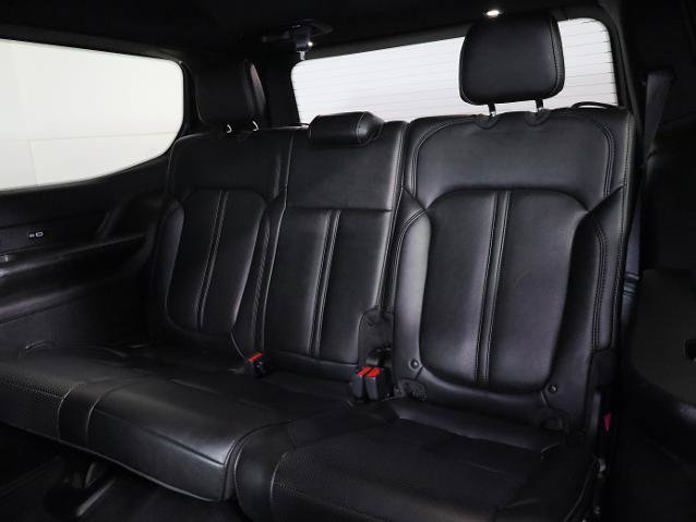 Used 2023 Jeep Wagoneer Series II AWD/4WD image 14