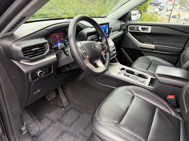 Certified 2024 Ford Explorer XLT w/ Equipment Group 202A AWD/4WD image 11
