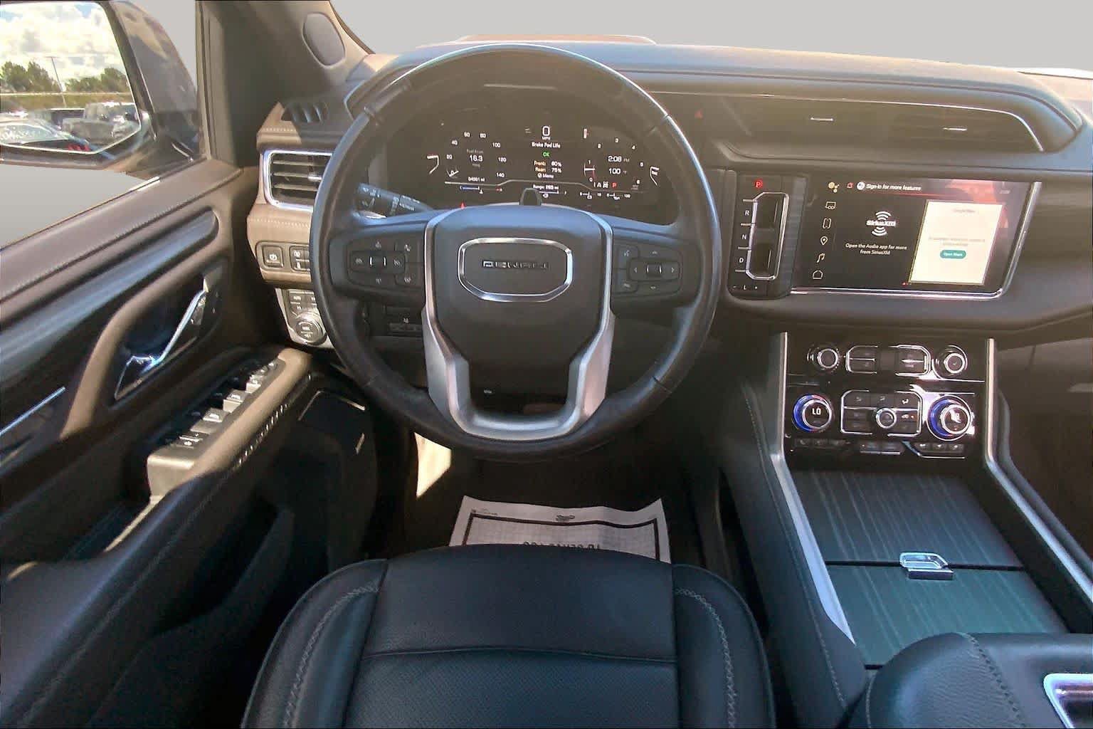 Used 2023 GMC Yukon Denali w/ Denali Reserve Package AWD/4WD image 6