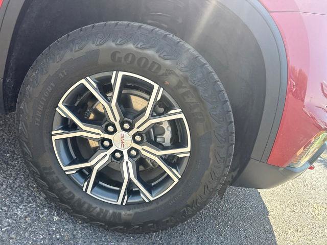 Used 2024 GMC Acadia AT4 w/ Luxury Package AWD/4WD image 8