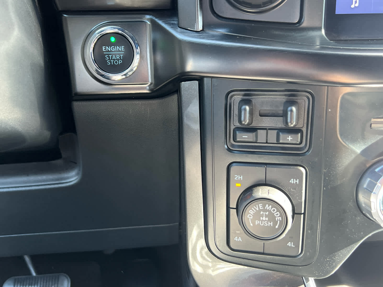 Certified 2023 Ford F150 Lariat w/ Equipment Group 502A High image 37