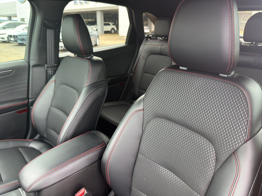 Certified 2026 Ford Escape ST-Line Elite w/ Equipment Group 501A AWD/4WD image 28