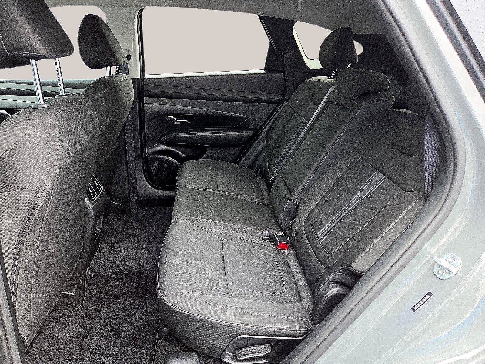 Used 2025 Hyundai Tucson SEL FWD image 12
