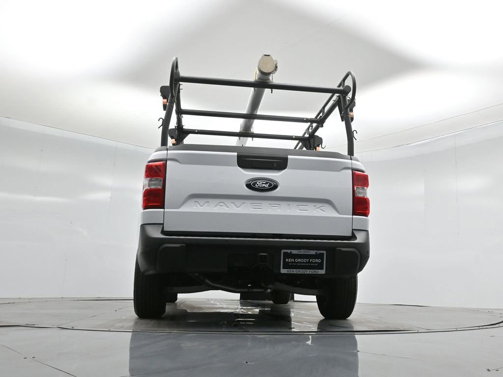 Certified 2025 Ford Maverick XLT w/ Equipment Group 302A image 17
