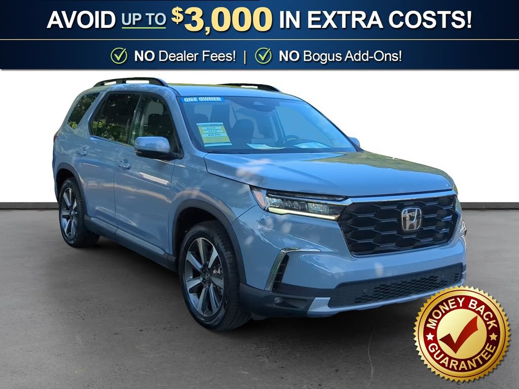 Used 2025 Honda Pilot Touring image 10