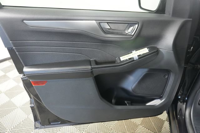 Certified 2025 Ford Escape Active AWD/4WD image 25