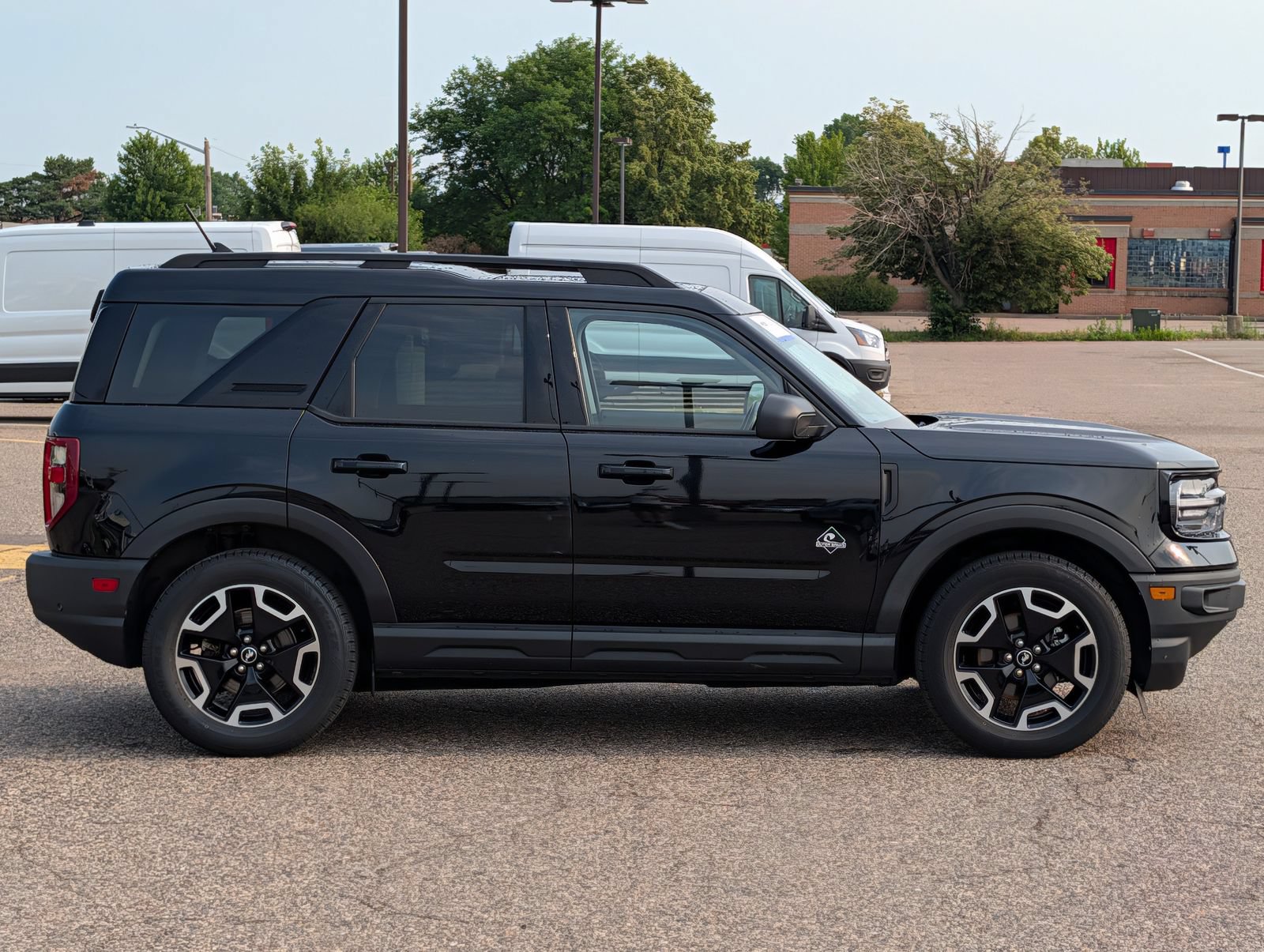 Certified 2021 Ford Bronco Sport Outer Banks w/ Outer Banks Package AWD/4WD image 9