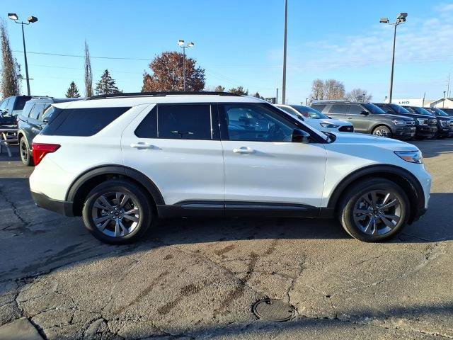 Certified 2023 Ford Explorer XLT w/ Equipment Group 202A image 4