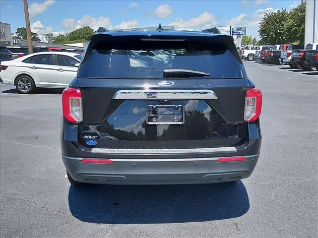 Certified 2023 Ford Explorer XLT RWD image 5
