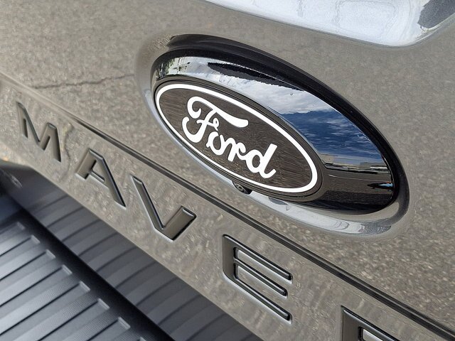 Certified 2025 Ford Maverick XLT w/ XLT Luxury Package AWD/4WD image 15