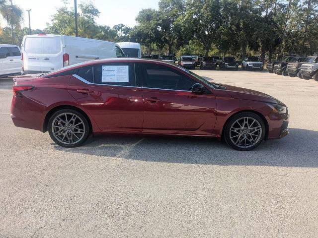 Used 2024 Nissan Altima 2.0 SR FWD image 3