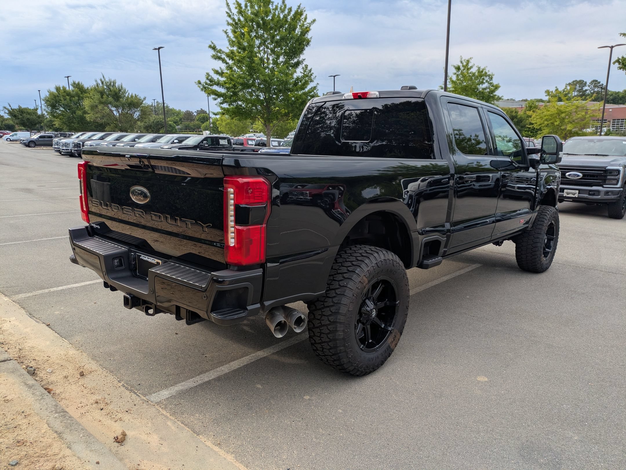 Certified 2026 Ford F250 Lariat w/ Tremor Off-Road Package AWD/4WD image 4