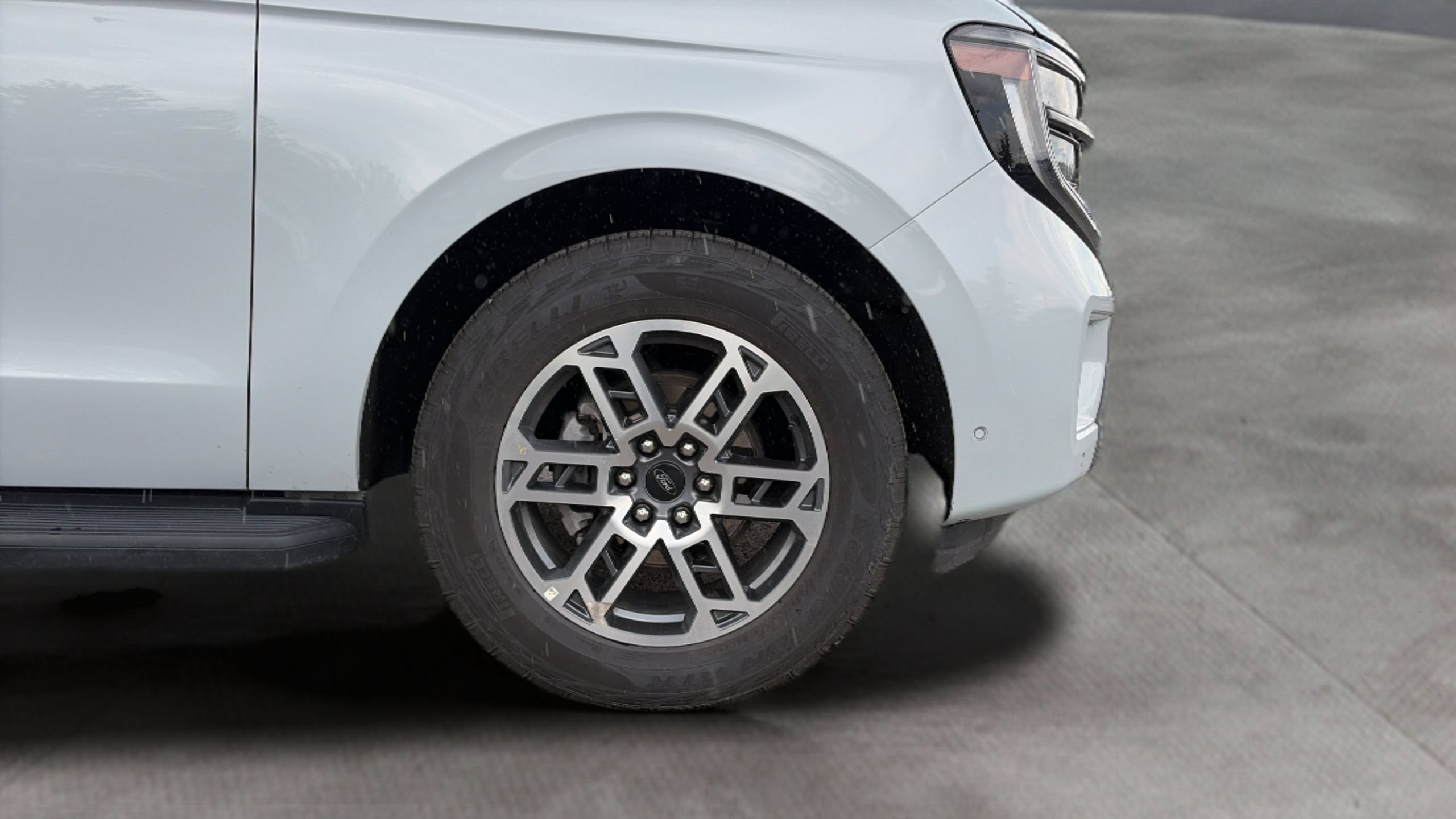 Certified 2025 Ford Expedition Active AWD/4WD image 29