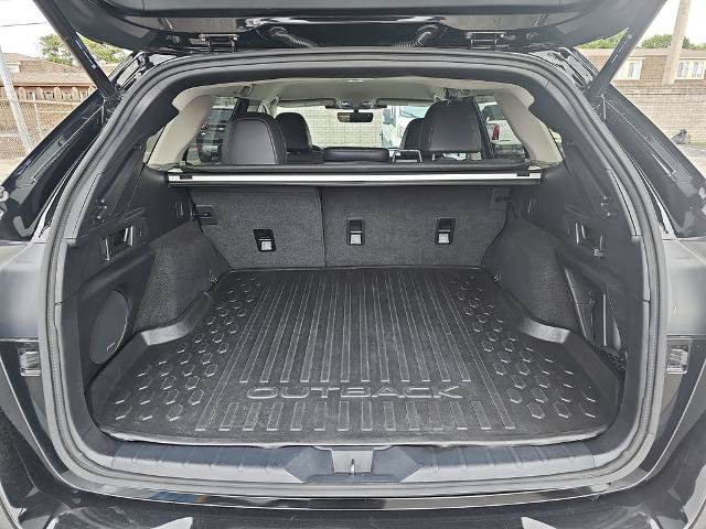 Used 2023 Subaru Outback Limited AWD/4WD image 12