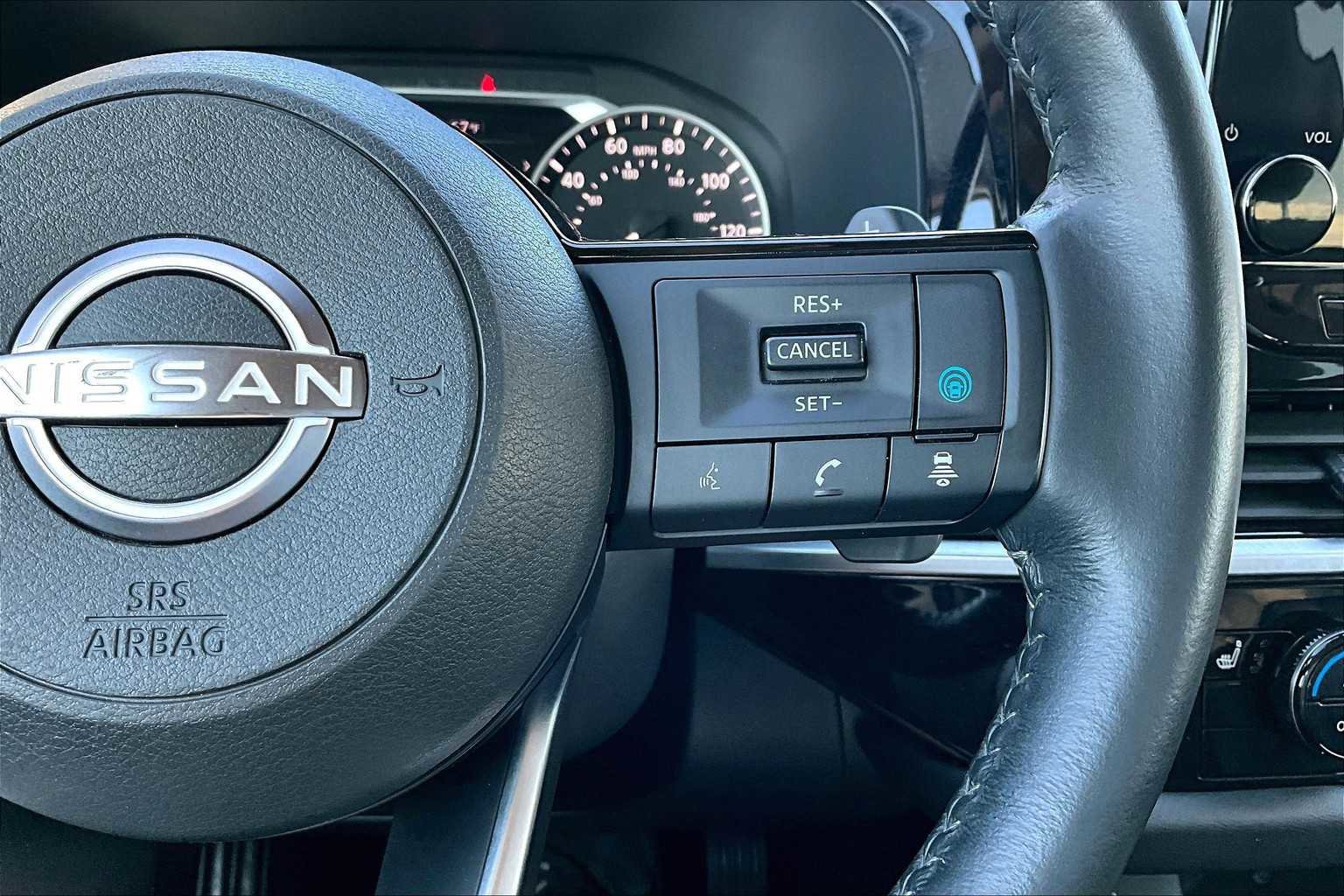 Used 2023 Nissan Pathfinder SL w/ SL Premium Package image 24