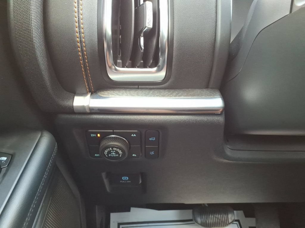 Certified 2025 Ford Expedition Tremor AWD/4WD image 18