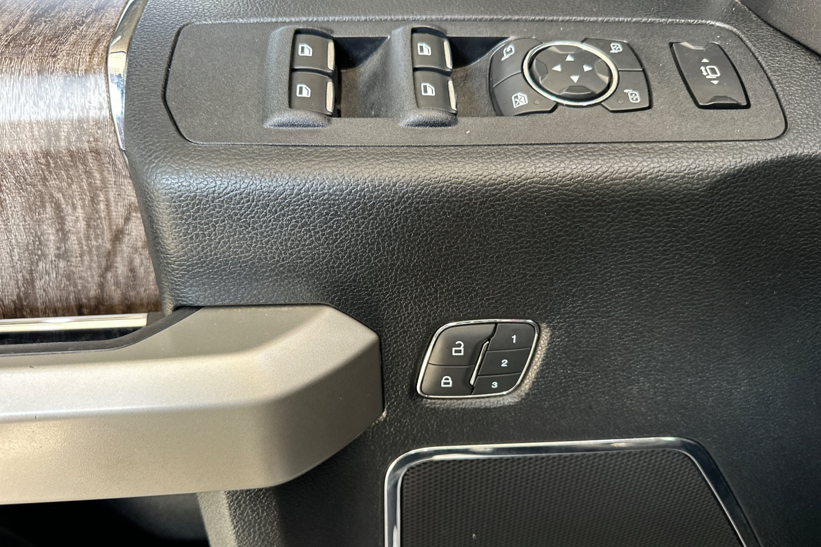Certified 2019 Ford F250 Lariat AWD/4WD image 10