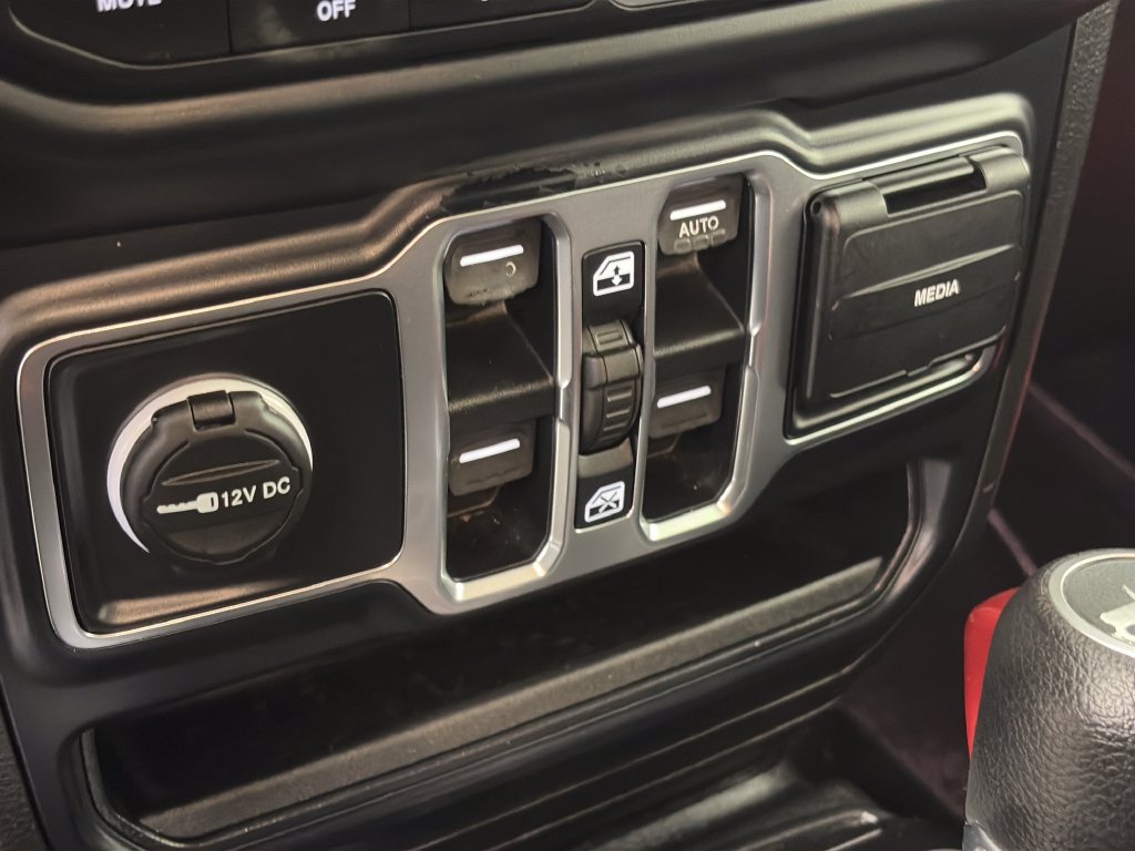 Used 2019 Jeep Wrangler Unlimited Sport AWD/4WD image 22