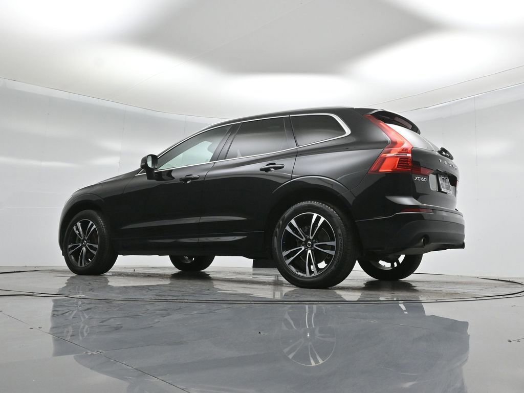 Used 2021 Volvo XC60 T5 Momentum w/ Premium Package image 21