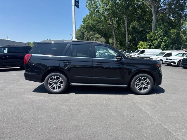 Certified 2025 Ford Expedition Active AWD/4WD image 9