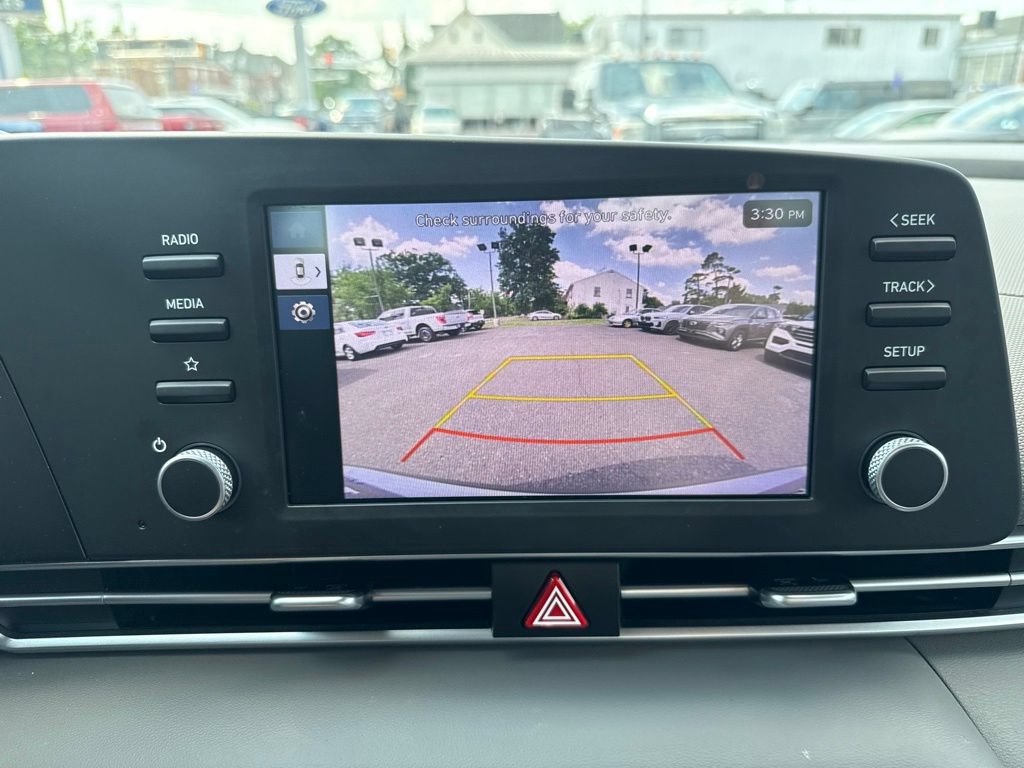 Used 2024 Hyundai Elantra SE FWD image 24
