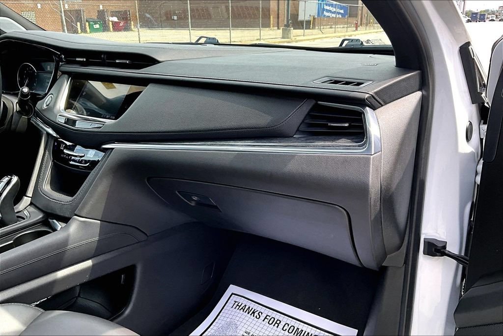 Used 2023 Cadillac XT5 Premium Luxury w/ LPO, Floor Liner Package AWD/4WD image 15