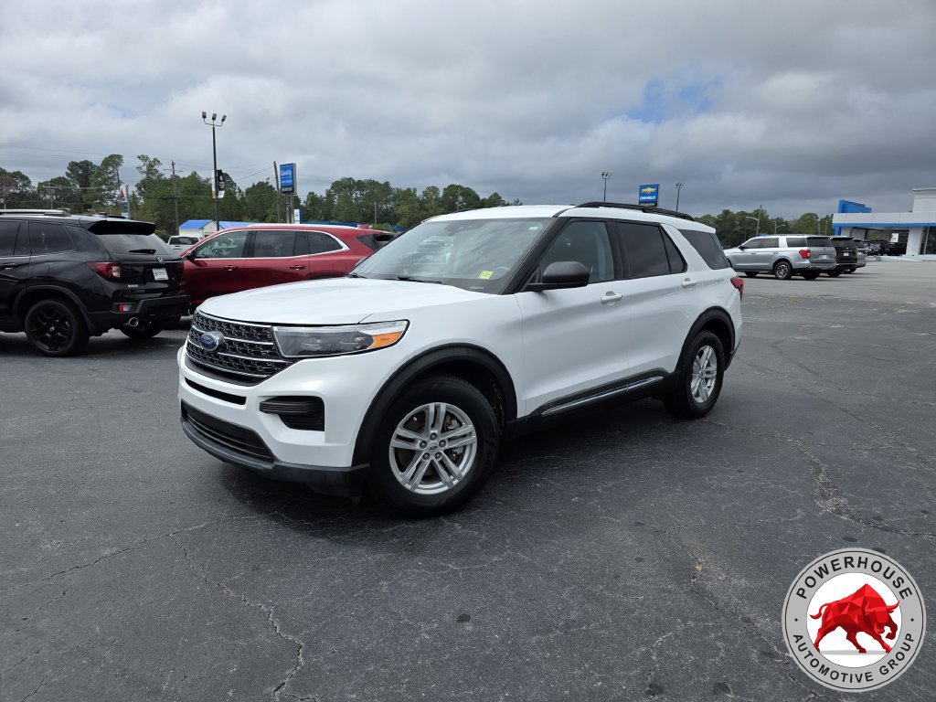 Certified 2021 Ford Explorer XLT RWD image 2