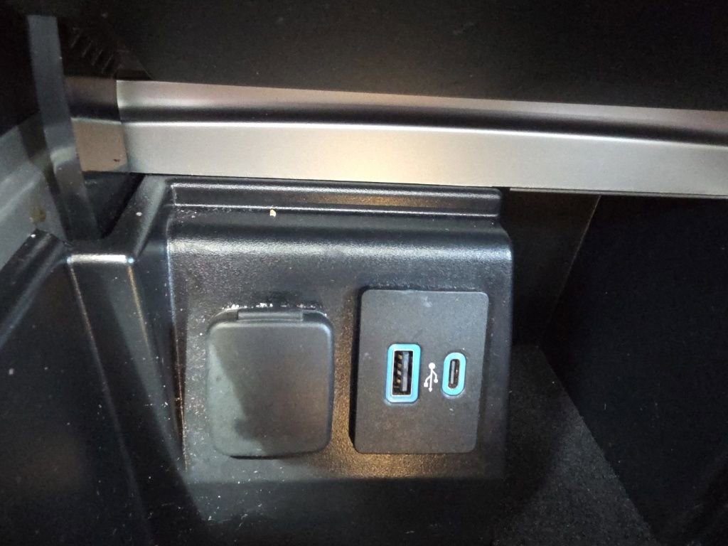 Certified 2023 Ford Explorer XLT w/ Equipment Group 202A image 23