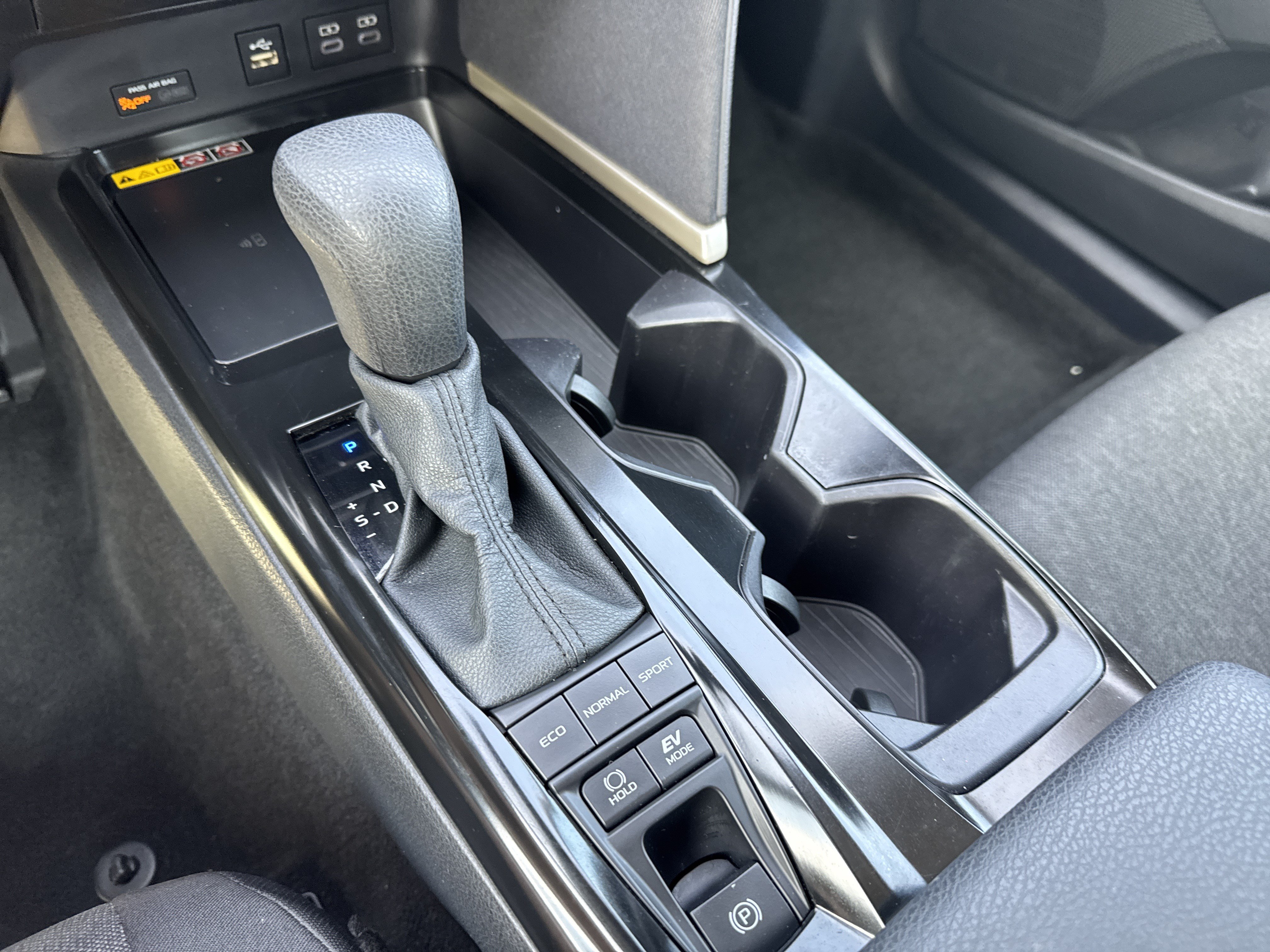 Used 2025 Toyota Camry LE FWD image 24