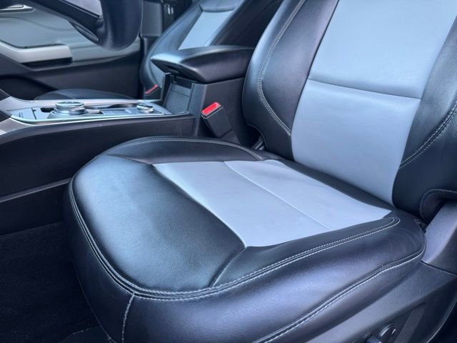 Certified 2023 Ford Explorer XLT w/ Equipment Group 202A AWD/4WD image 5