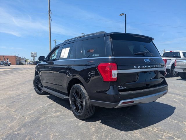 Certified 2024 Ford Expedition XLT RWD image 8