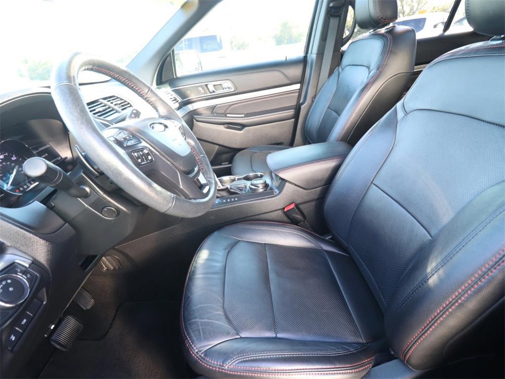 Certified 2018 Ford Explorer Sport w/ Equipment Group 401A image 8