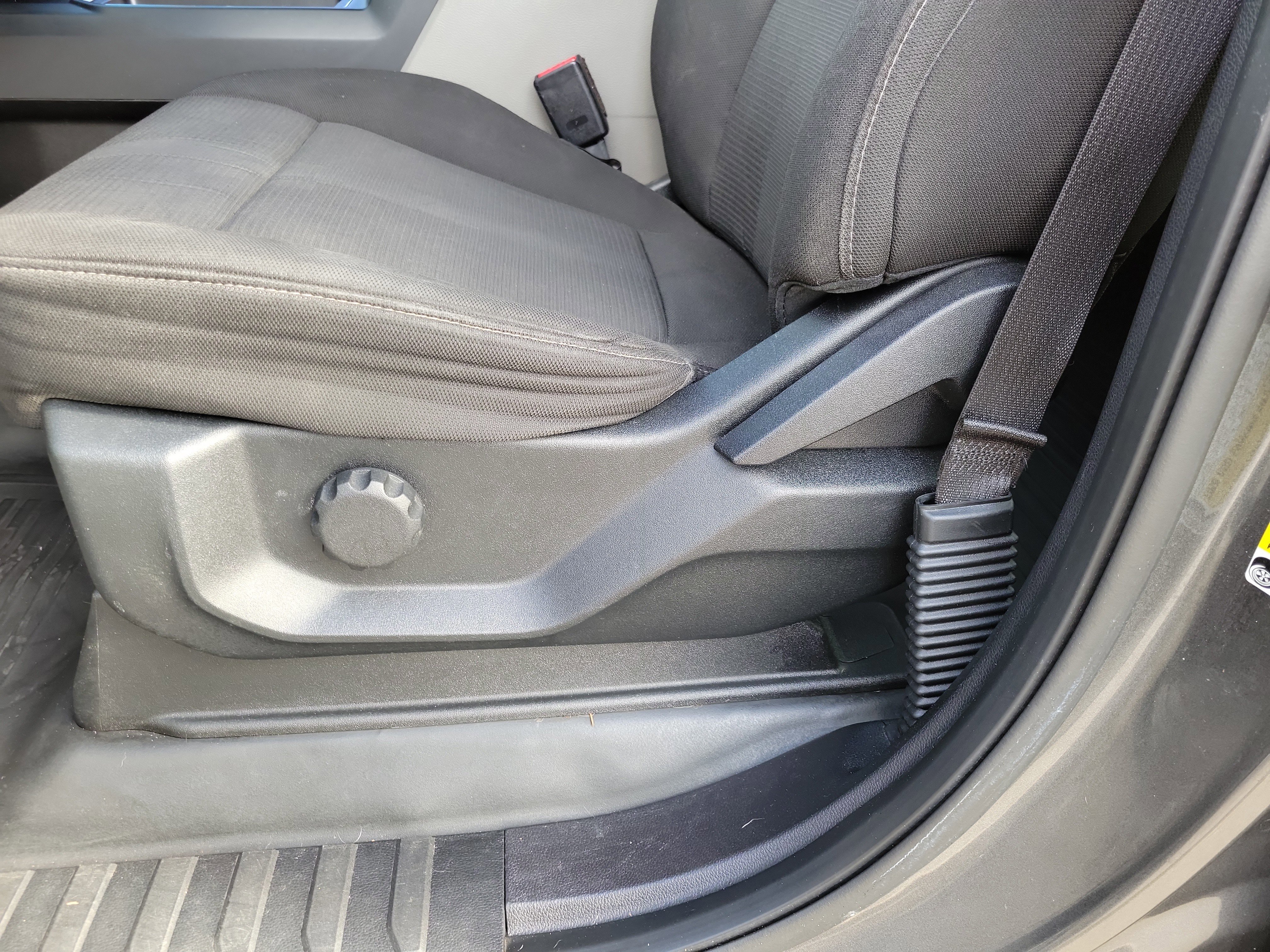 Certified 2017 Ford F150 XL w/ Equipment Group 101A Mid image 9