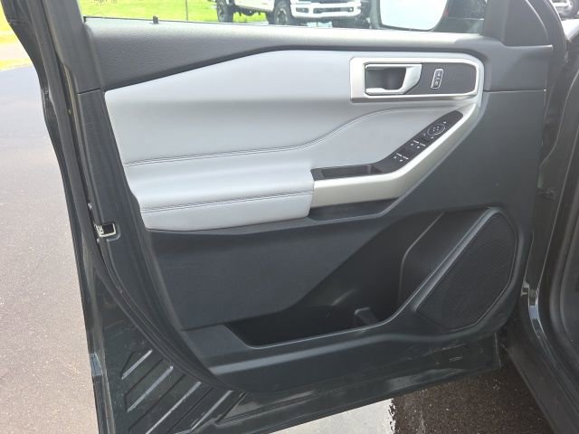 Certified 2023 Ford Explorer XLT w/ Equipment Group 202A image 25