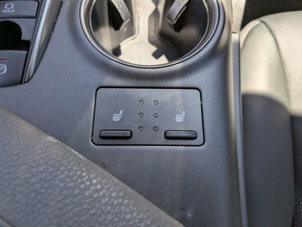 Used 2022 Toyota Camry XSE FWD image 25