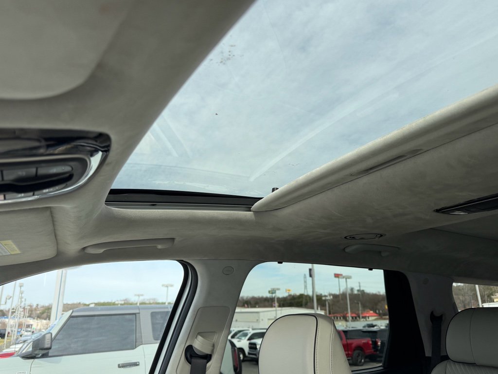 Used 2024 Hyundai Palisade Calligraphy image 32