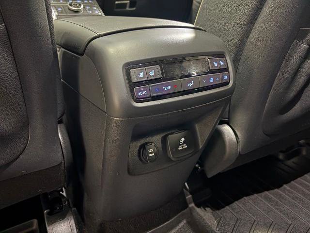 Used 2023 Hyundai Palisade Limited AWD/4WD image 26