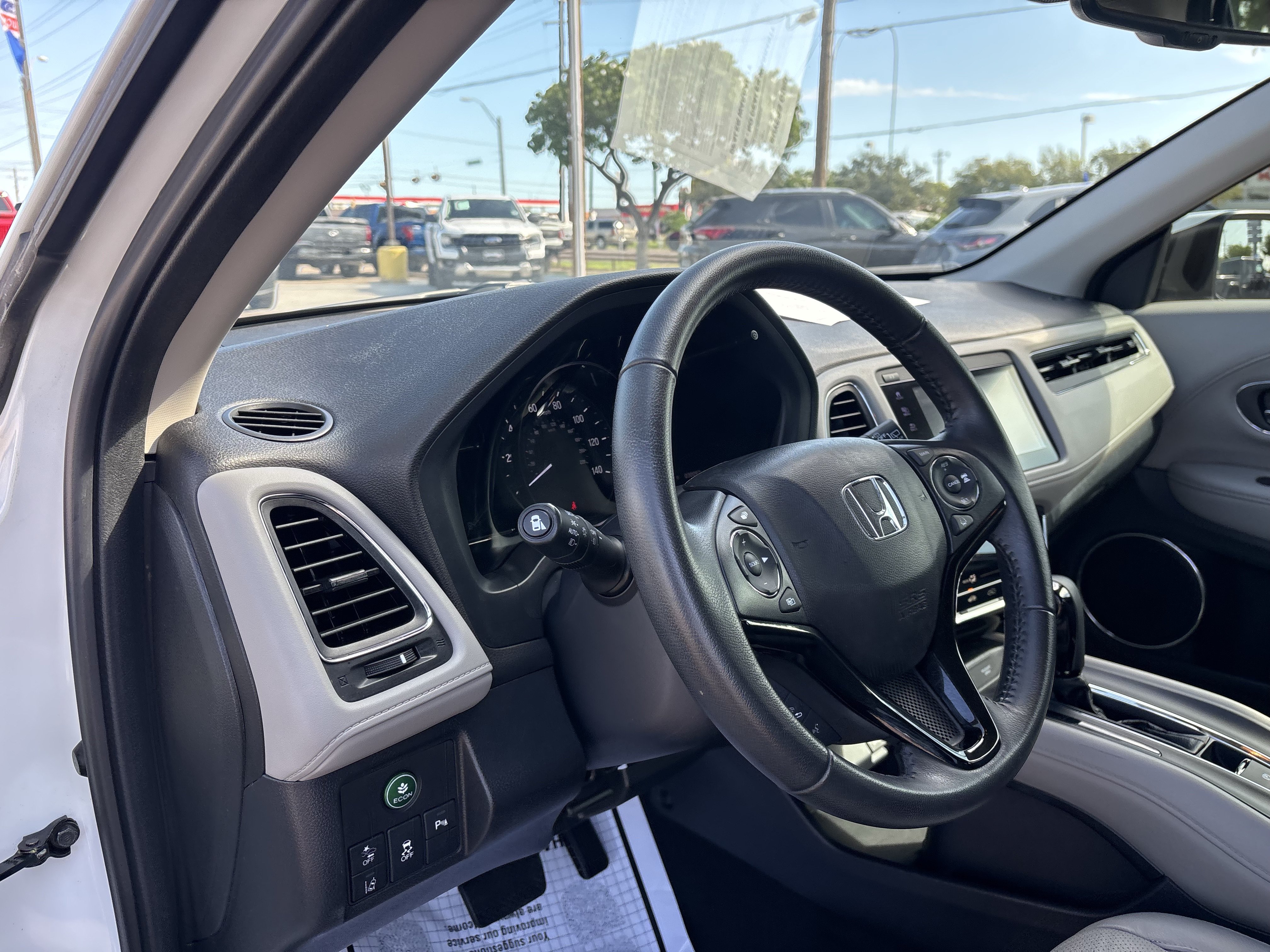 Used 2022 Honda HR-V EX-L image 12