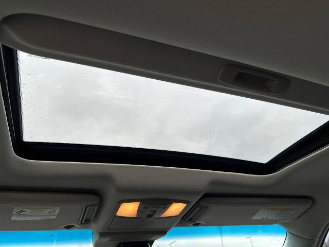 Used 2017 INFINITI QX80 4WD w/ Driver Assistance Package image 32