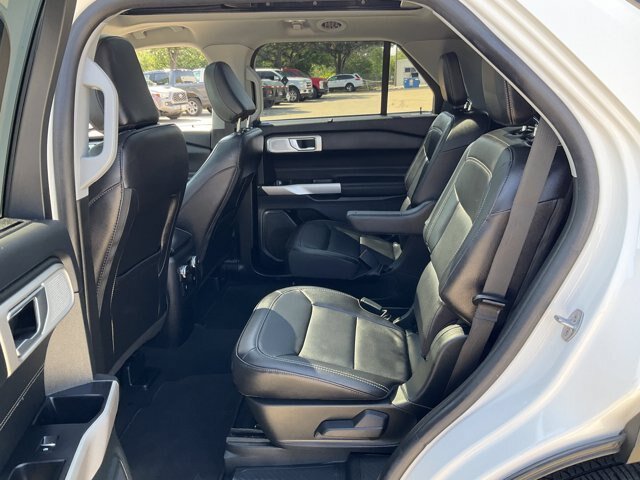 Certified 2023 Ford Explorer Limited w/ Limited Technology Package RWD image 10